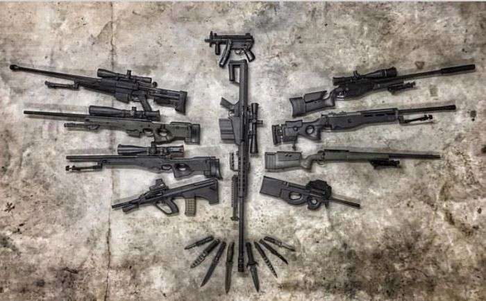 Американцы демонстрируют в сети свои коллекции оружия (24 фото)