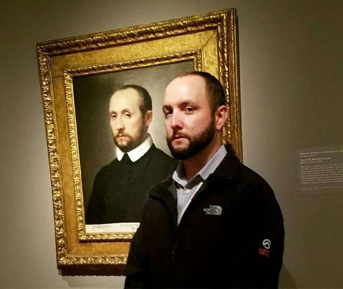 20 человек, которые случайно нашли свои портреты в музее